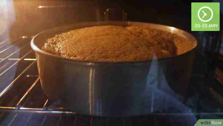 Imagem intitulada Make an Easy Sponge Cake Step 7