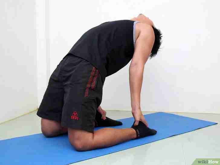 Imagem intitulada Do a Yoga Camel Pose Step 4