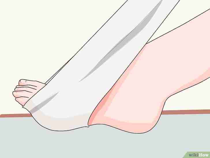 以Strengthen Your Ankles Step 1为标题的图片
