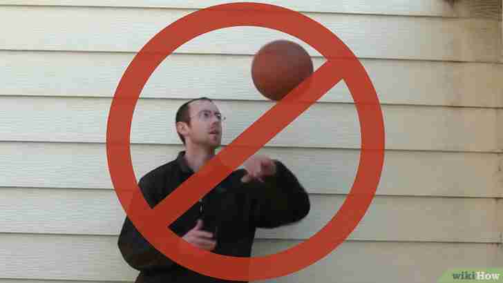以Spin a Basketball on Your Finger Step 8为标题的图片