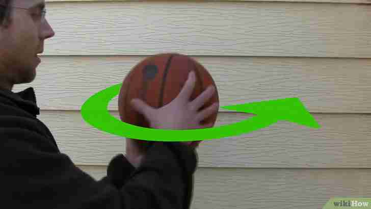 以Spin a Basketball on Your Finger Step 7为标题的图片