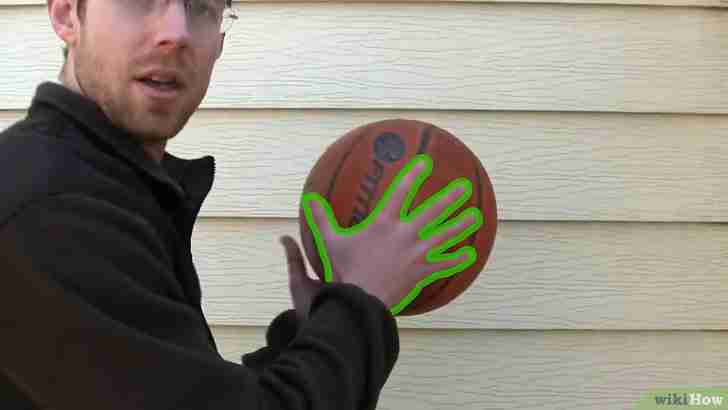 以Spin a Basketball on Your Finger Step 6为标题的图片