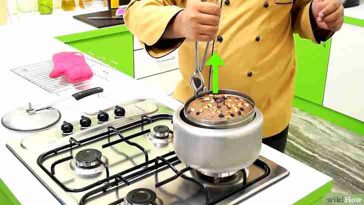Imagem intitulada Make a Cake Using a Pressure Cooker Step 21