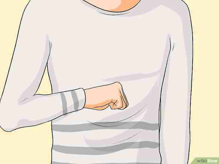 Imagen titulada Perform the Heimlich Maneuver on Yourself Step 2